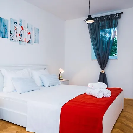 Sol-1 In Old Part Of Centar Lägenhet *