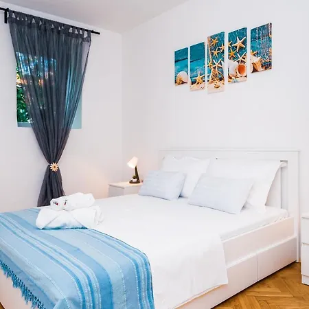 Sol-1 In Old Part Of Centar